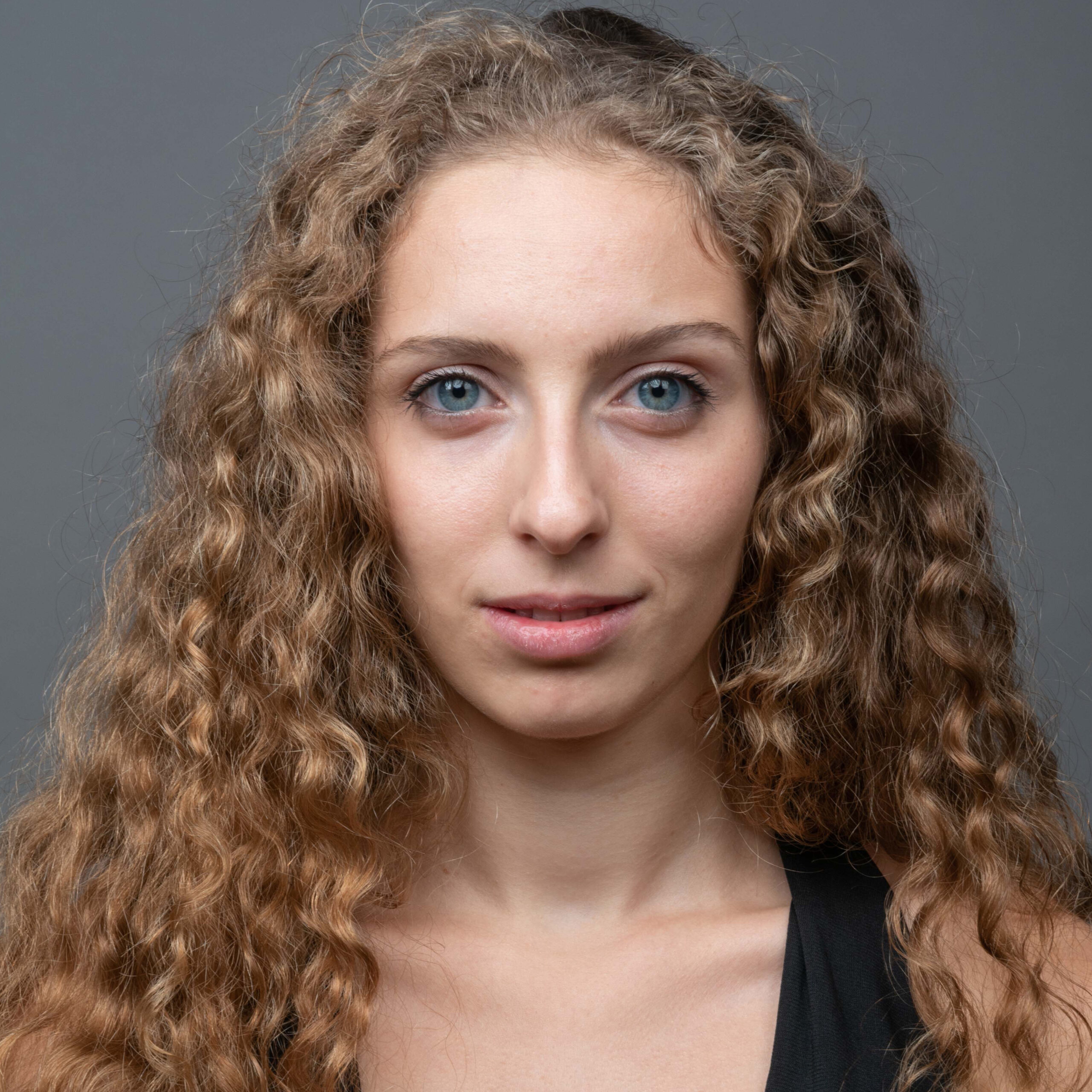 ANDRÉA DERONZIER